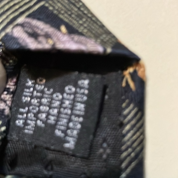 National Geographic Silk Tie - Picture 5 of 5